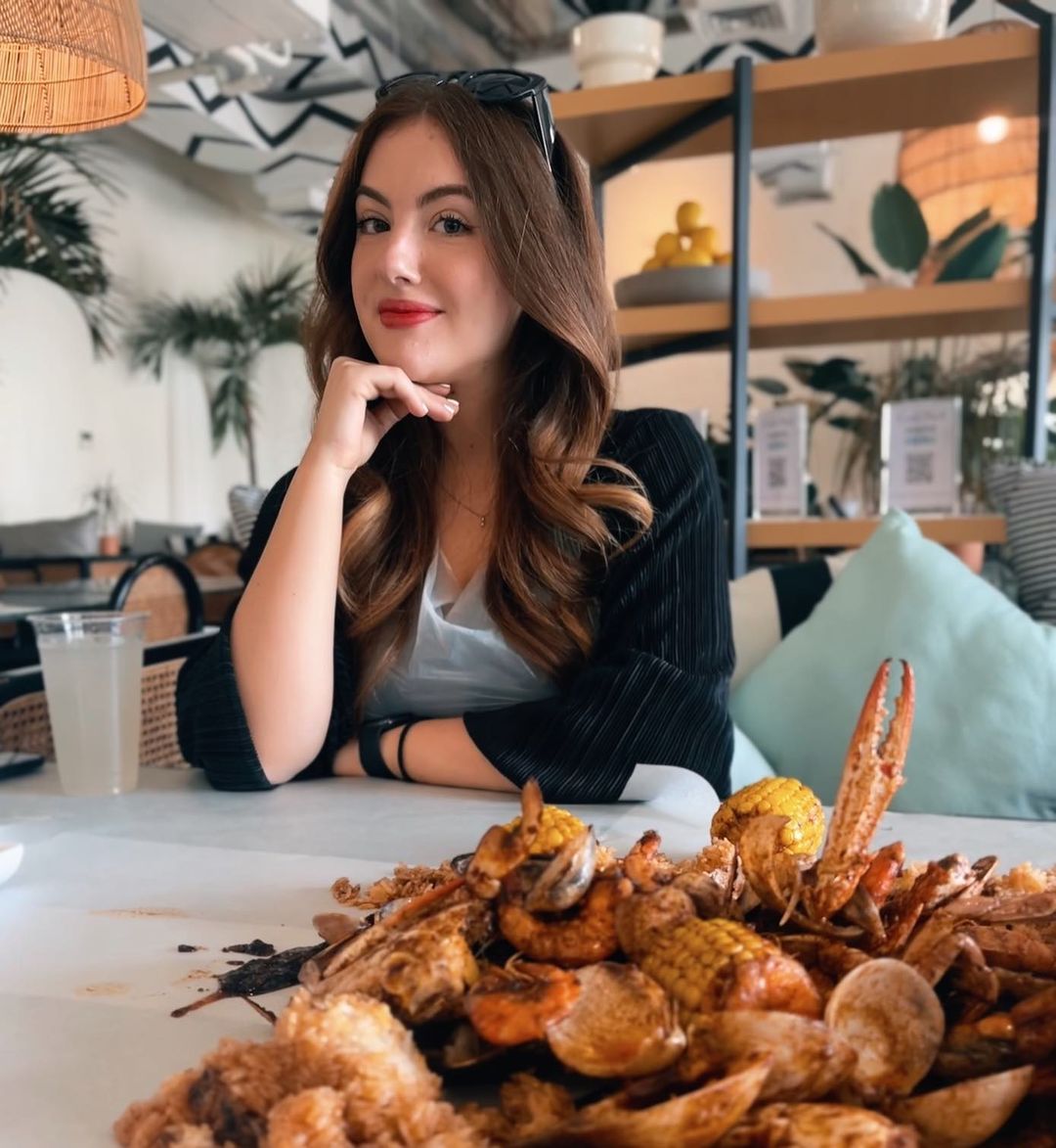 Elizabeth Filips (YouTuber) Bio, Age, Boyfriend, Net Worth, Wiki ...