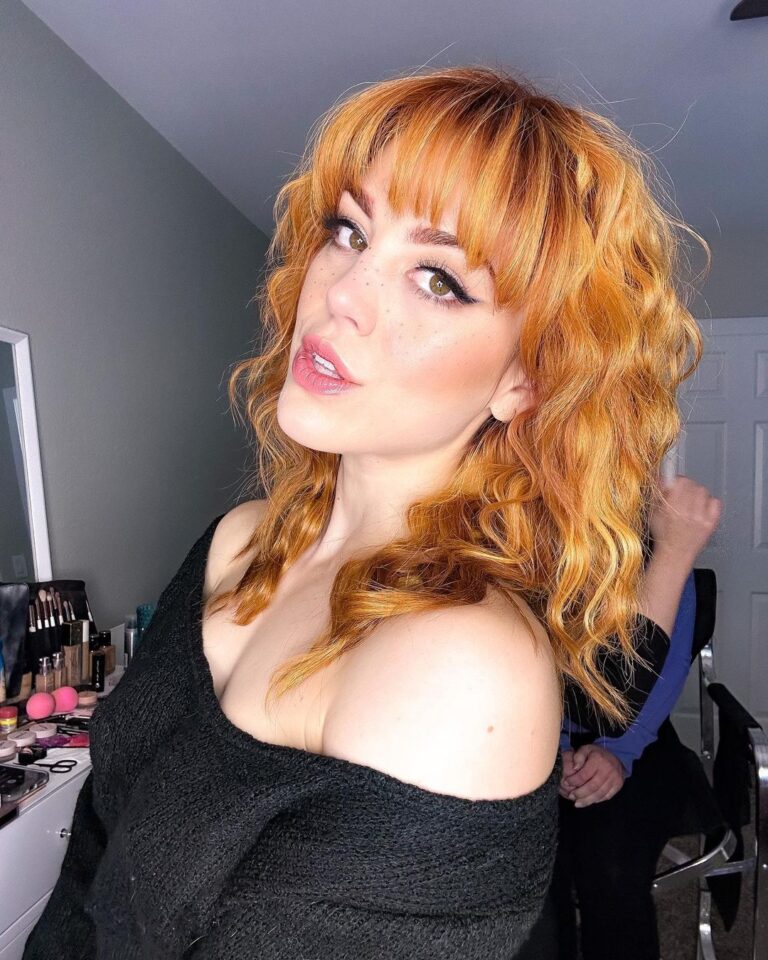 Molly Stewart Biography, Wiki, Age, Net Worth & More Celebfleet